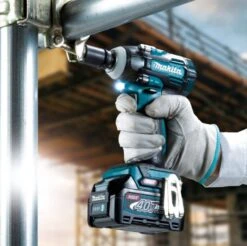 Makita 40V Max Brushless 1/2" Pin Detent Impact Wrench Skin 8 Makita 40V Max Brushless 1/2" Pin Detent Impact Wrench Skin -Tool Promotional Store 6552806 2 1