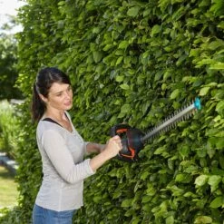 Gardena Battery Hedge Trimmer ComfortCut 60/18V P4A Ready-to-use Set -Tool Promotional Store 7009293 2