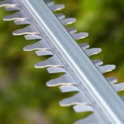 Gardena Battery Hedge Trimmer ComfortCut 60/18V P4A Ready-to-use Set -Tool Promotional Store 7009293 5