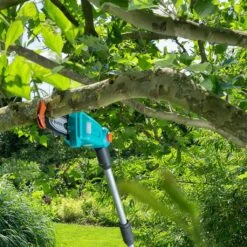 Gardena Battery Telescopic Pruner TCS 20/18V P4A Ready-to-use Set -Tool Promotional Store 7009335 4 1