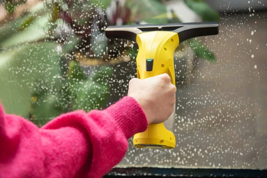 Karcher VC4 Stick Vacuum & WV1 Window Vacuum Bundle 4 Karcher VC4 Stick Vacuum & WV1 Window Vacuum Bundle - Image 4