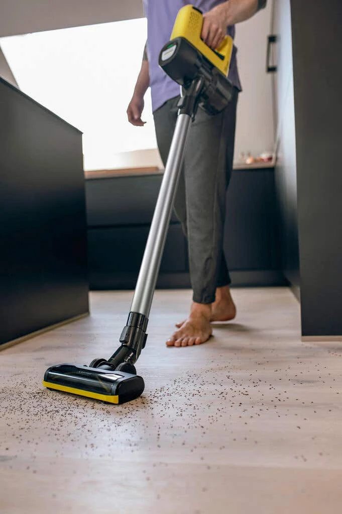 Karcher VC4 Stick Vacuum & WV1 Window Vacuum Bundle 5 Karcher VC4 Stick Vacuum & WV1 Window Vacuum Bundle - Image 5